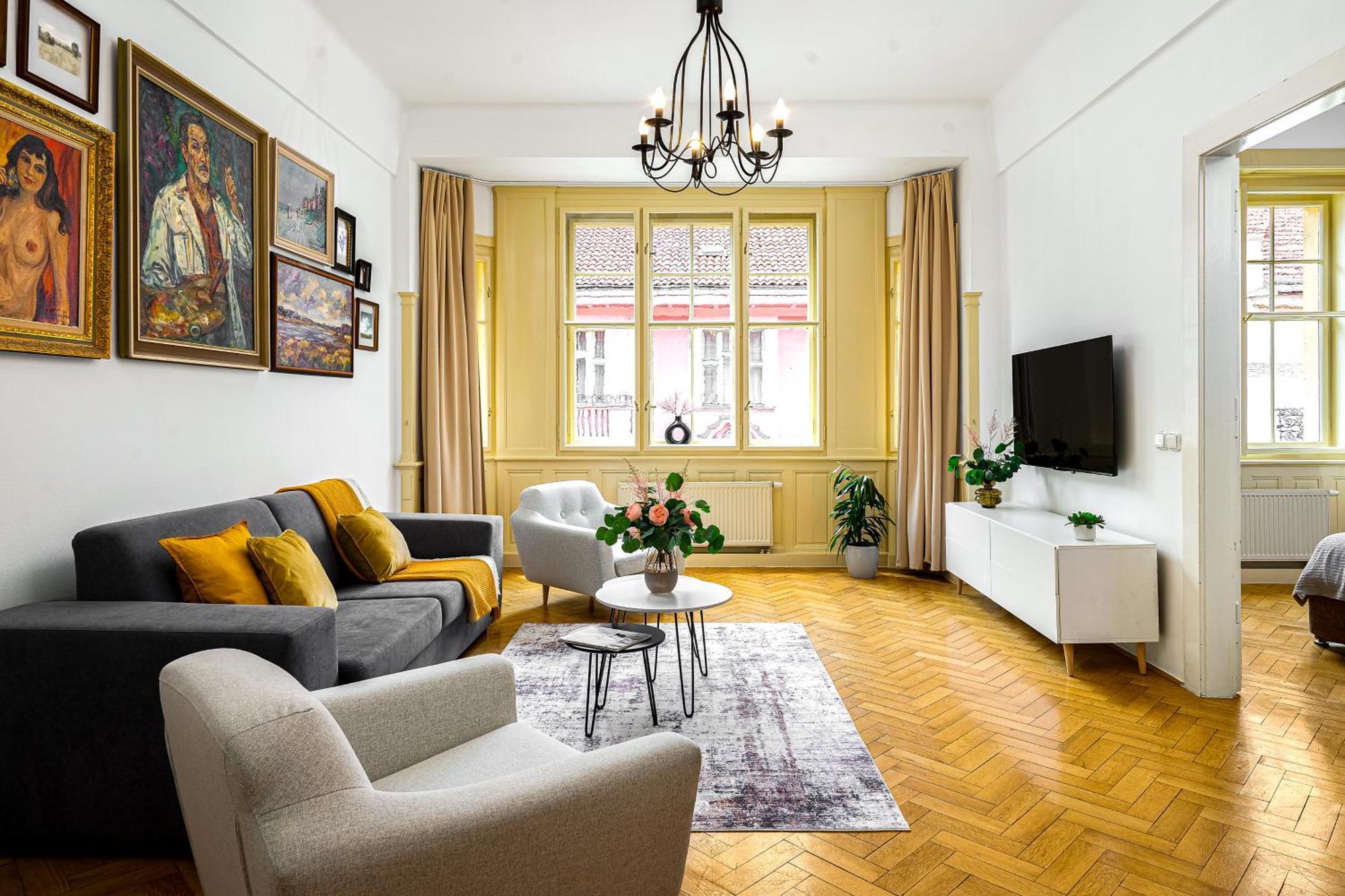 Days - Charming 1bdr - Old Town - Workspace Apartment