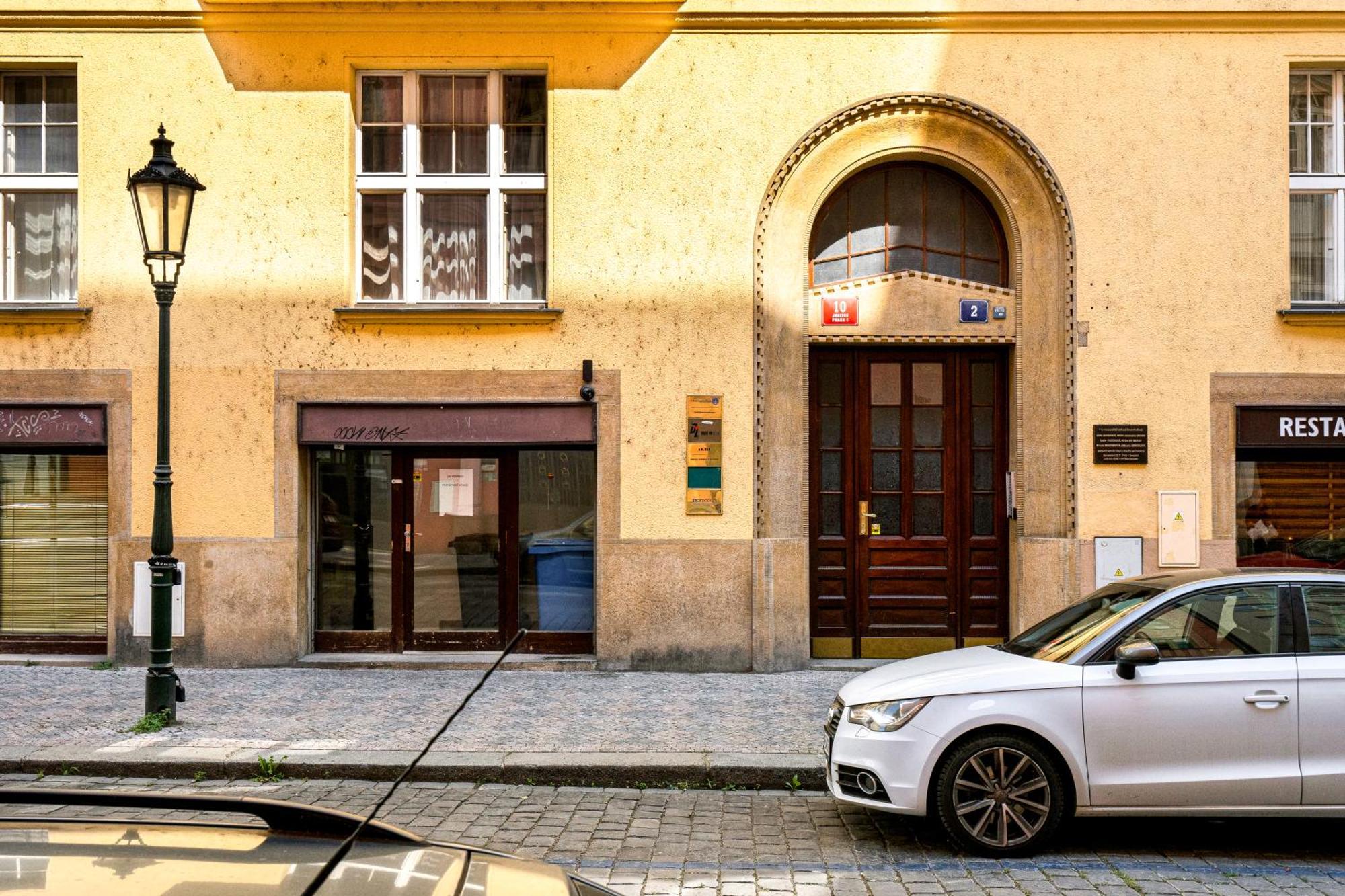 Apartment Days - Charming 1bdr - Old Town - Workspace
